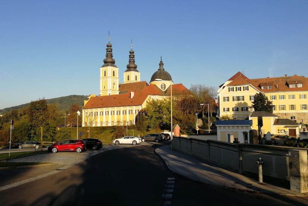 Appartement Ruhiges In Der Naehe Von Park Und Krankenhaus Mit Gratis Parkplatz